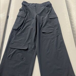 ALO Yoga Women's Black Cargo Pants